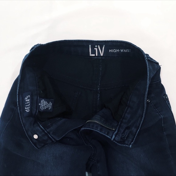 Delia’s Liv Skinny Jeans - Picture 3 of 4